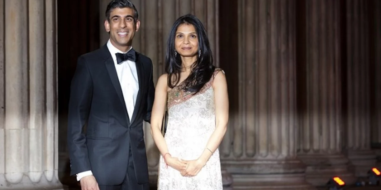 Αξάτα Μέρτι: Η σύζυγος του Ρίσι Σούνακ είναι πιο πλούσια και από τη βασιλική οικογένεια της Βρετανίας