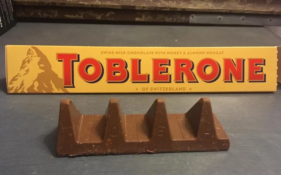 Προληπτική ανάκληση παρτίδων της σοκολάτας Toblerone – Δεν υπάρχει επισήμανση συστατικών στα ελληνικά στη συσκευασία