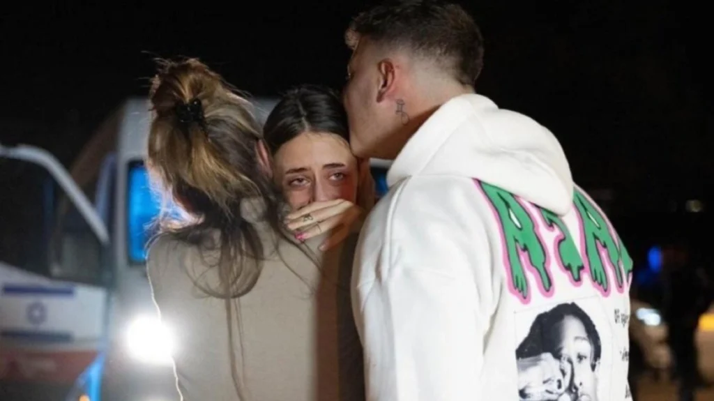 Βίντεο: 21χρονη Ισραηλινή όμηρος που απελευθερώθηκε από την Χαμάς λέει ότι οι απαγωγείς της φέρθηκαν πολύ ευγενικά