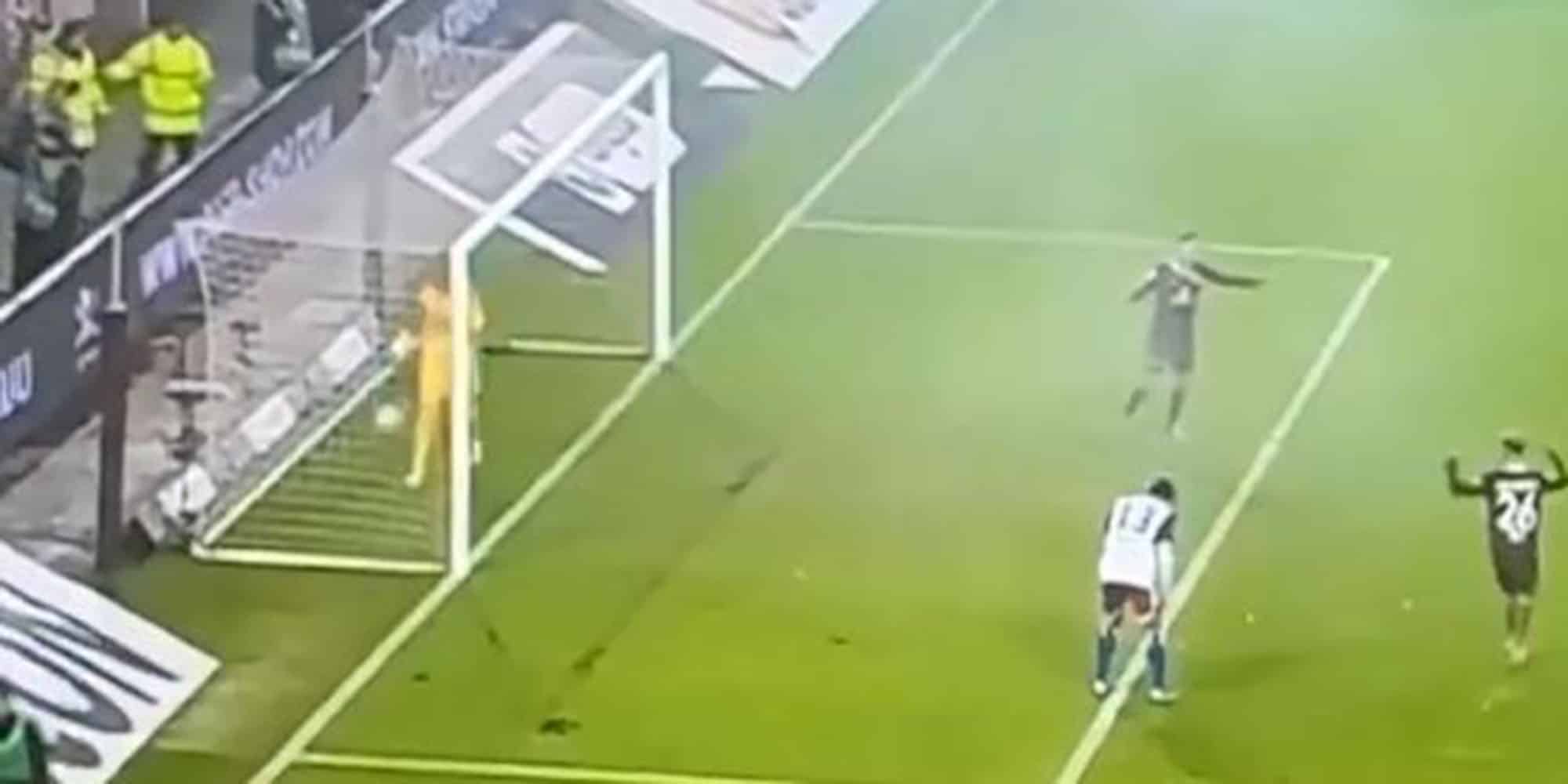 Αδιανόητο αυτογκόλ από τον τερματοφύλακα του Αμβούργου! (φωτο-βίντεο)