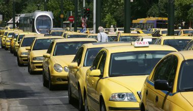 Απεργιακές κινητοποιήσεις των οδηγών ταξί σε όλη τη χώρα για το νέο φορολογικό νομοσχέδιο