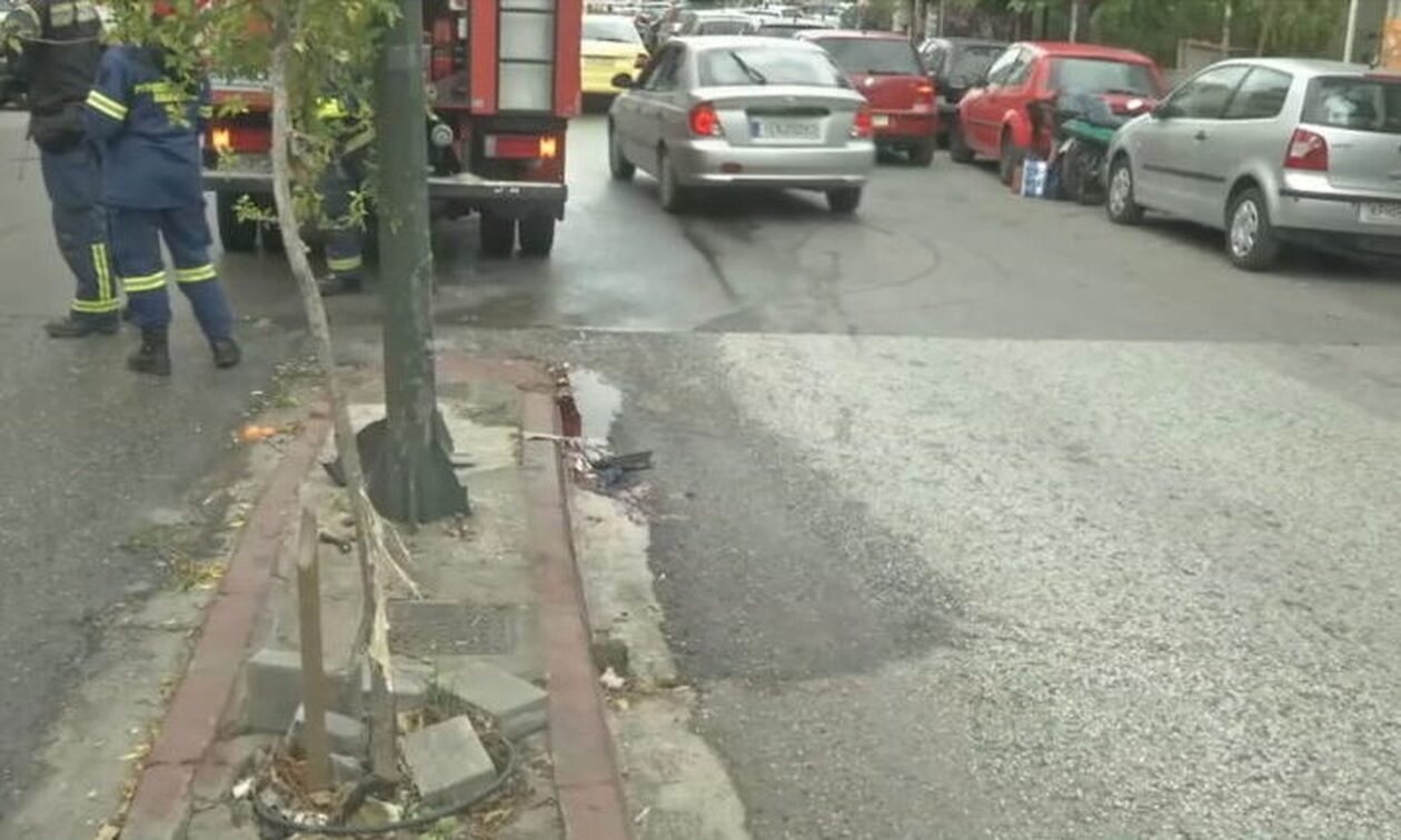 Θανατηφόρο τροχαίο στην Κυψέλη: Οδηγός μηχανής «καρφώθηκε» σε δέντρο