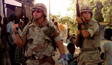 Σαν σήμερα η αμερικανική επιχείρηση «Restore Hope» στη Σομαλία: Η συμμετοχή της Ελλάδας με 106 στρατιωτικούς