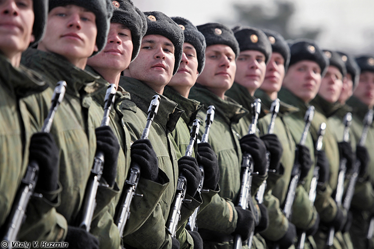 Η Ρωσία «απαντά» στην επέκταση του ΝΑΤΟ: Θα φτάσει στα 2,2 εκατομμύρια ο στρατός – Υπογράφηκε το νέο διάταγμα