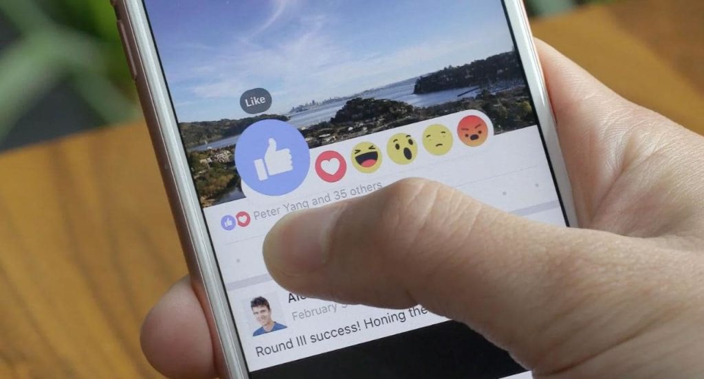 Οι πέντε συμβουλές που θα σας βοηθήσουν να βγαίνετε καλύτεροι στις φωτογραφίες