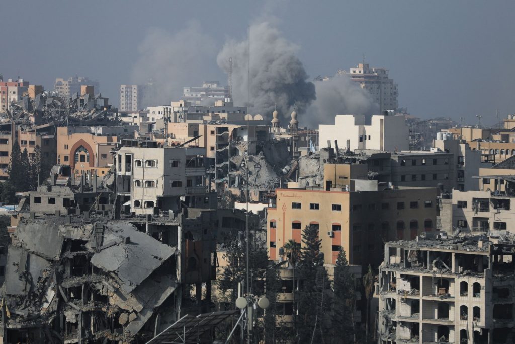 Ο ισραηλινός στρατός διαβεβαίωσε πως δεν επιδιώκει να διώξει τους Παλαιστίνιους από τη Γάζα