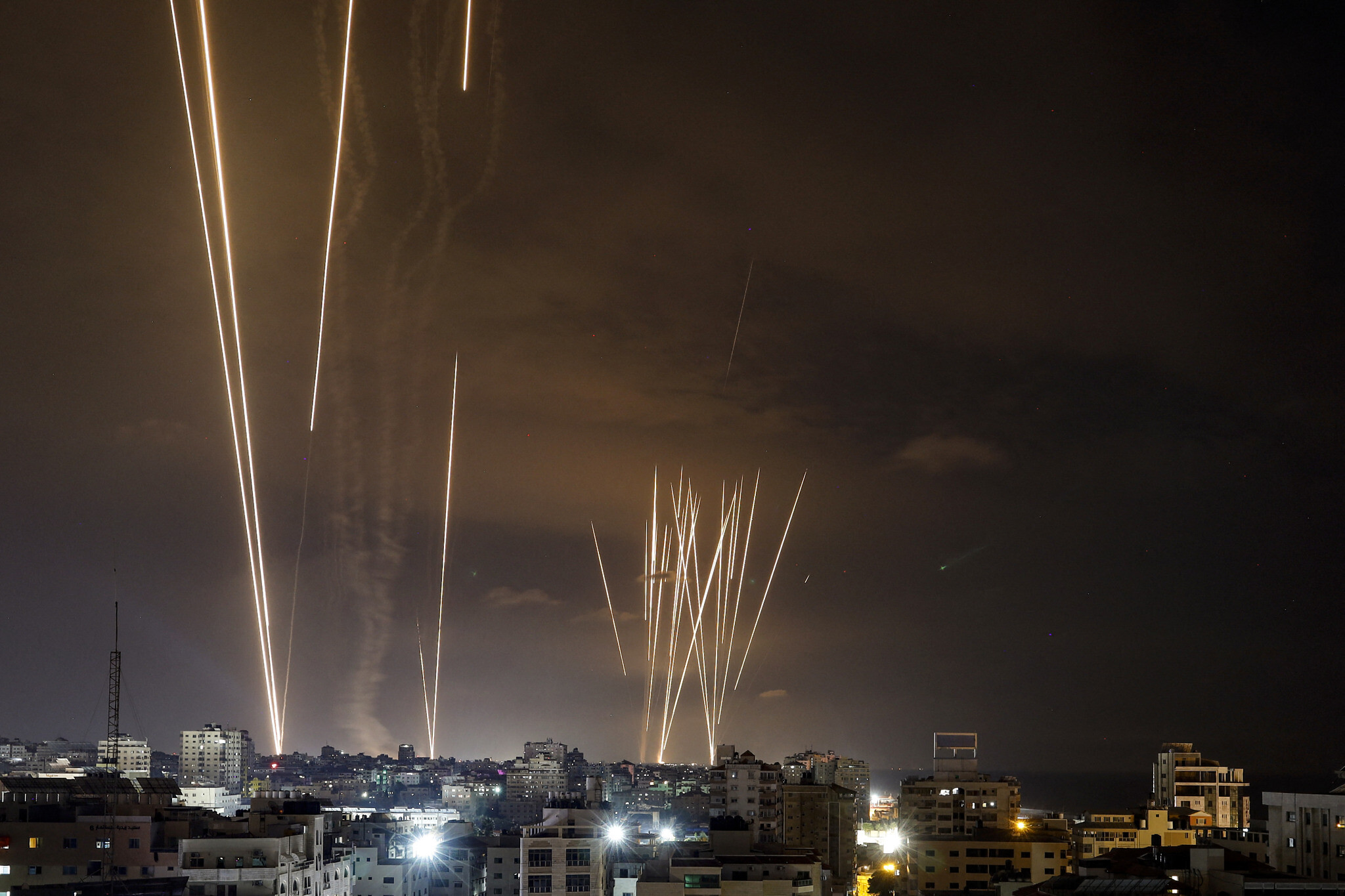 Ρουκέτα της Χαμάς κτύπησε στρατιωτική βάση του Ισραήλ που φέρεται να έχει πυρηνικές κεφαλές