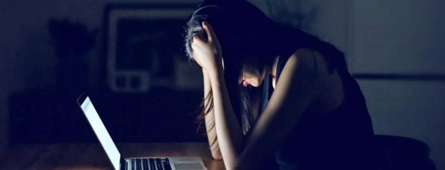 Μαθητές Γυμνασίου στο Ελληνικό διακινούσαν ψεύτικες γυμνές φωτογραφίες συμμαθήτριάς τους