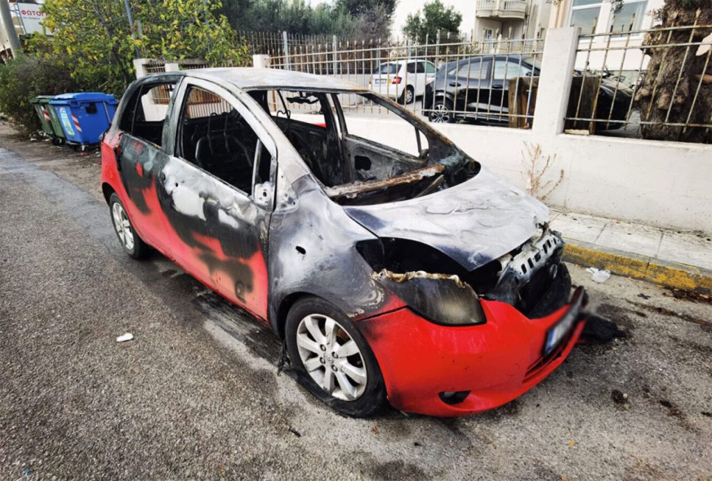 Μενίδι – Αδέρφια 44χρονου που βρέθηκε απανθρακωμένος: «Αποκλείεται να αυτοκτόνησε – Δεχόταν πολύ ”πόλεμο” στη δουλειά»