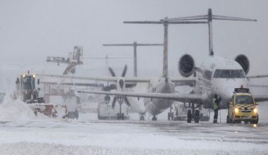 Μόναχο: Εκατοντάδες Έλληνες παραμένουν εγκλωβισμένοι στο αεροδρόμιο λόγω χιονόπτωσης