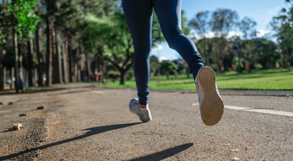 Δείτε πόσο πρέπει να τρέξετε χωρίς να σταματήσετε για να είστε υγιείς