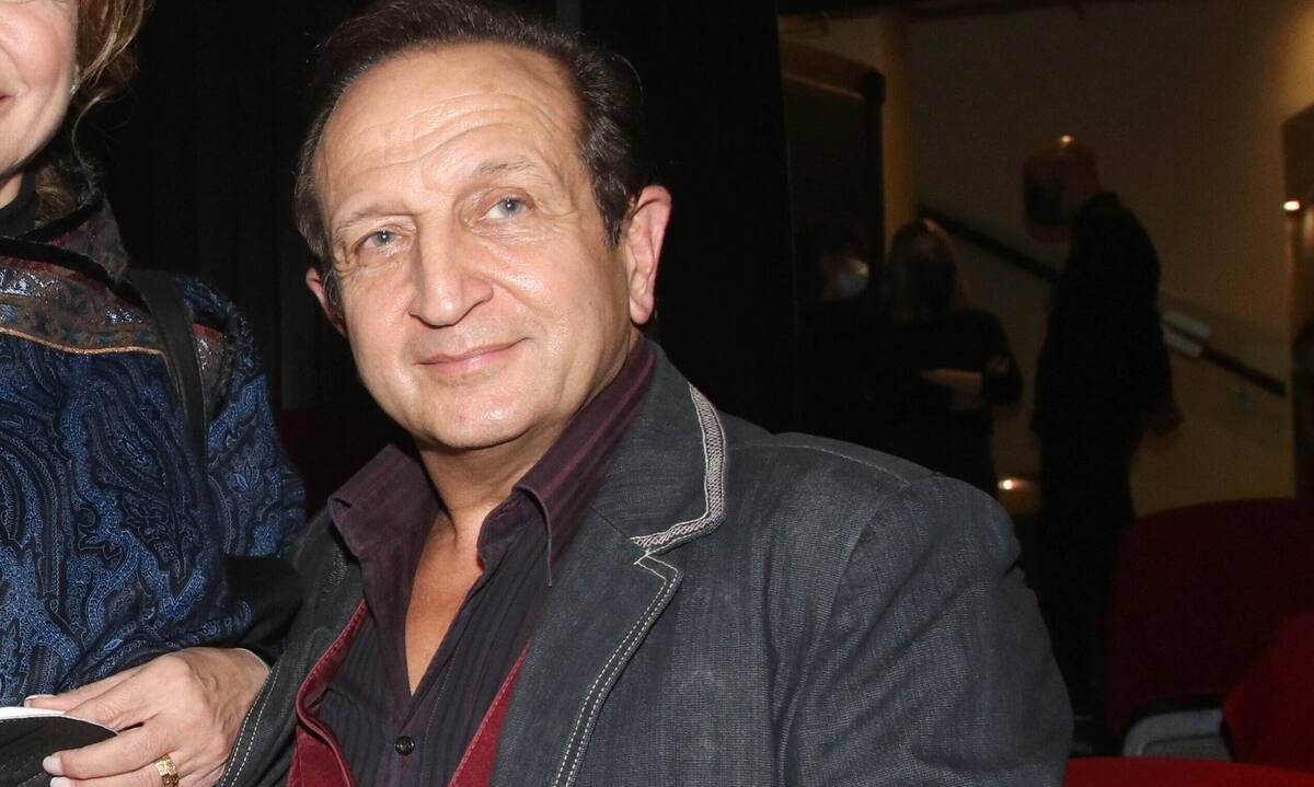Σ.Μπιμπίλας για την προσωπική του ζωή: «Περιμένω έναν άνθρωπο με τον οποίο θα μπορέσω να κάνω σύμφωνο συμβίωσης»