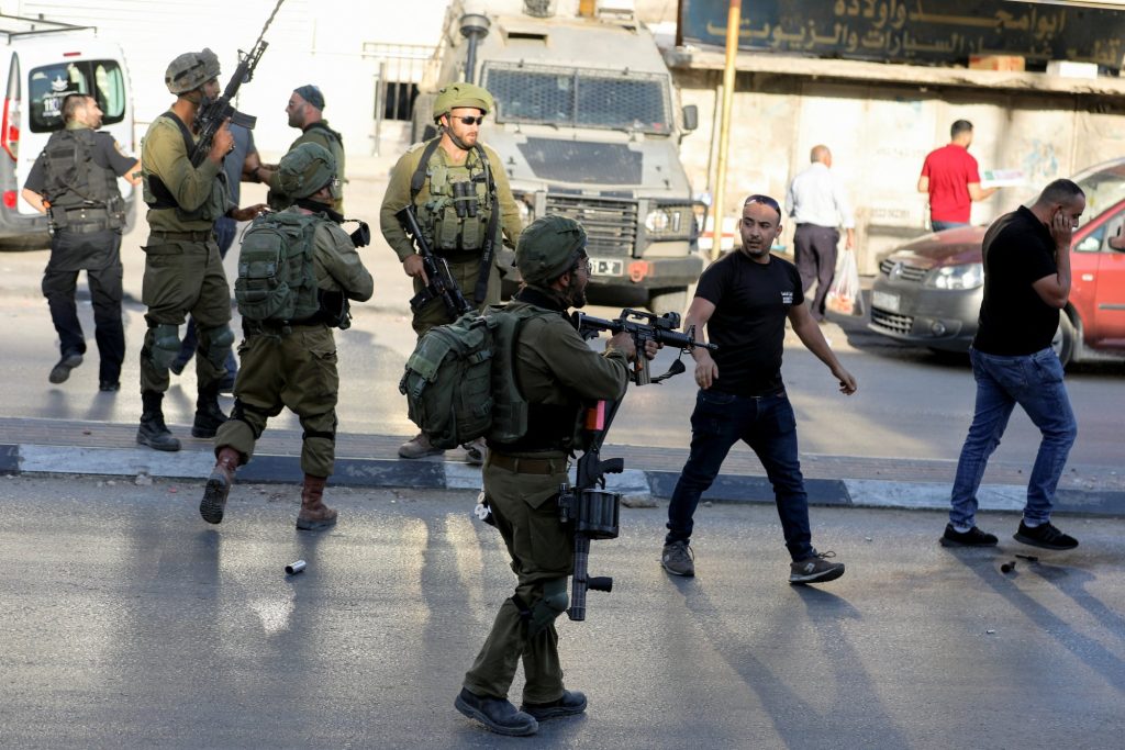 Νεκροί πέντε Παλαιστίνιοι από τις ισραηλινές δυνάμεις στη Δυτική Όχθη