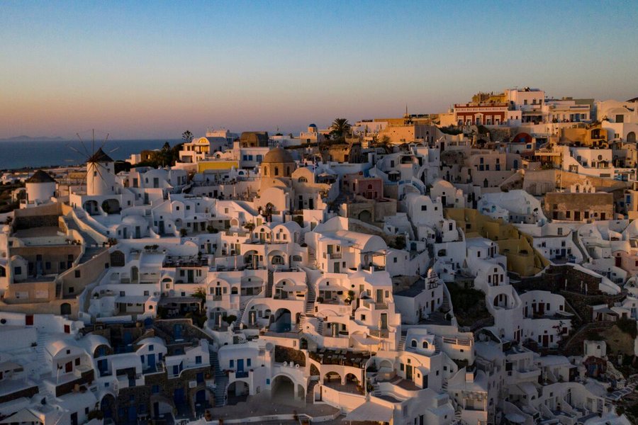 Bloomberg: «Η Ελλάδα σχεδιάζει να διευκολύνει τους Τούρκους πολίτες να επισκέπτονται νησιά του Αιγαίου»
