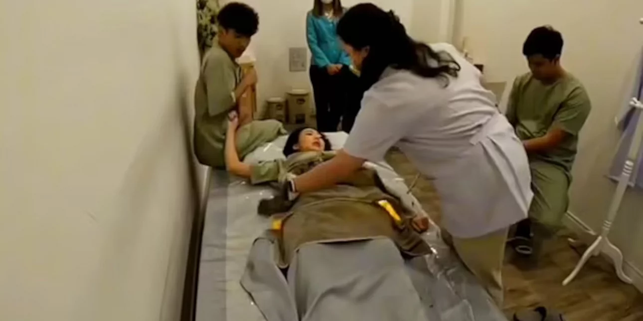 Ταϊλάνδη: Μοντέλο έπαθε εγκαύματα 3ου βαθμού από εναλλακτική θεραπεία – Τυλίχθηκε στις φλόγες (βίντεο)