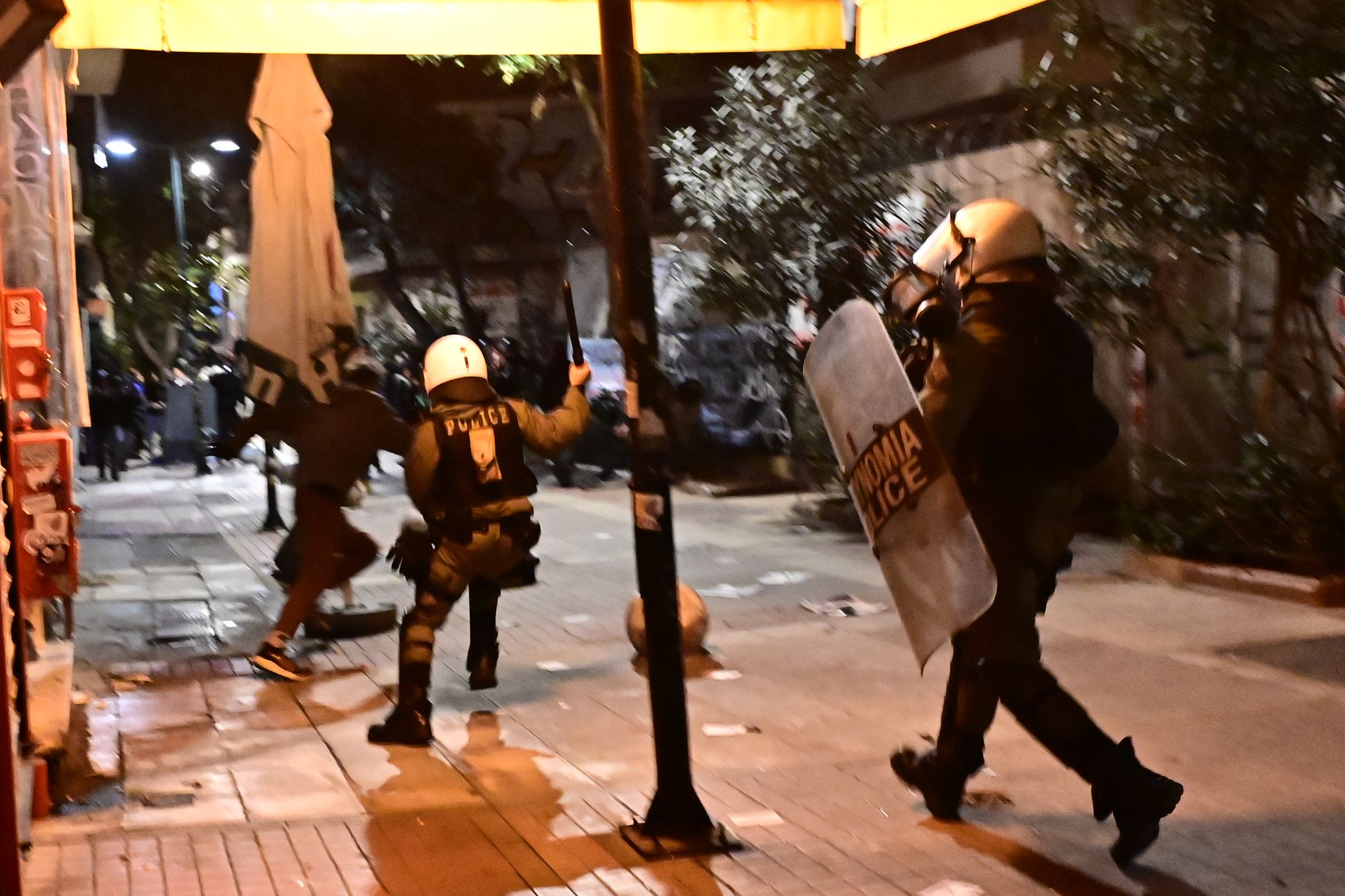 Α.Γρηγορόπουλος: Καταγγελίες για επίθεση των ΜΑΤ σε δημοσιογράφους και φωτορεπόρτερ