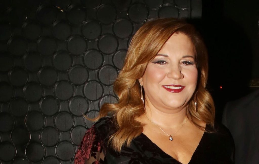 Δ.Μοιραράκη: «Εγώ είμαι μια παχουλή κι ώριμη γυναίκα – Δεν μπορώ να αντισταθώ στα γλυκά»