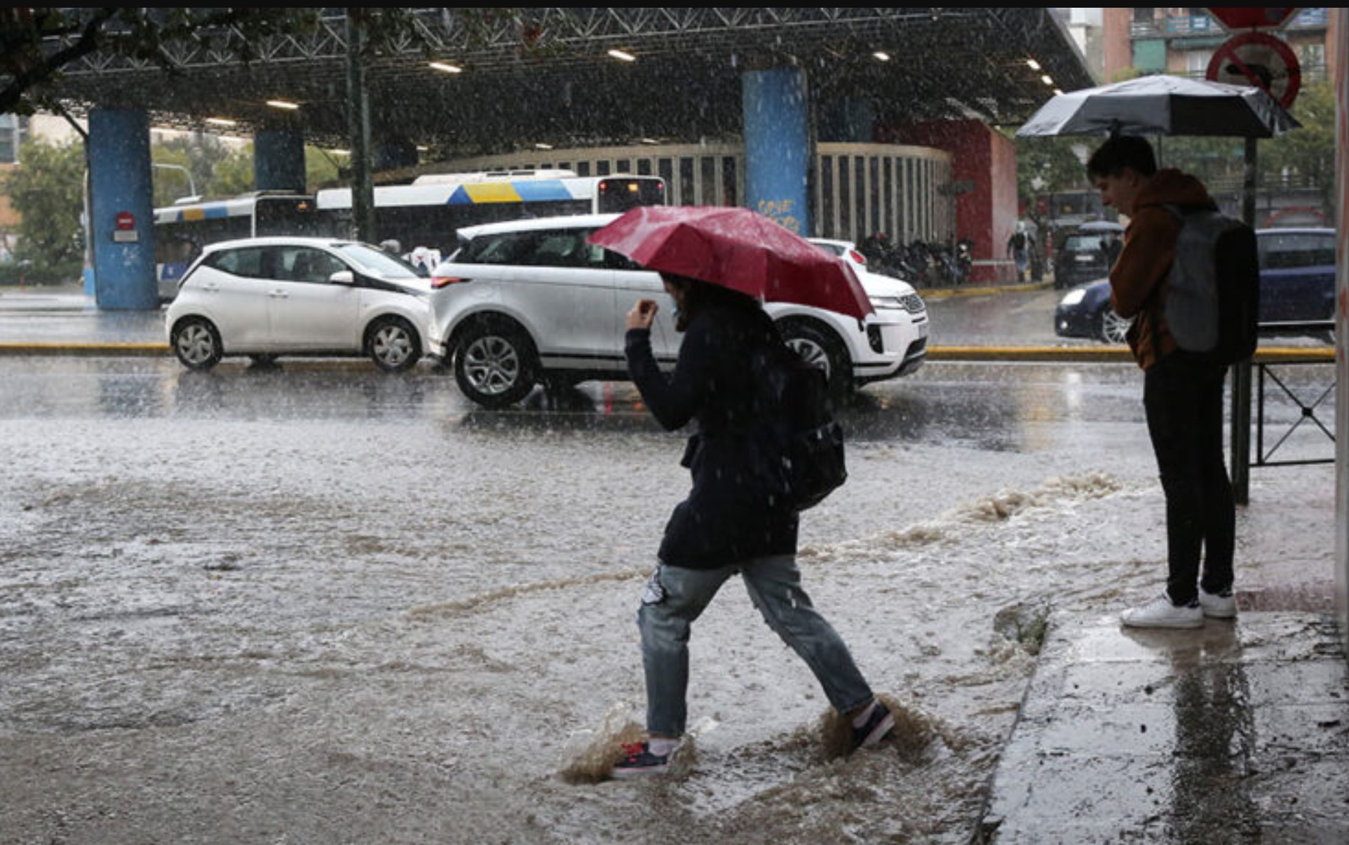Καιρός: Με βροχές και σποραδικές καταιγίδες η σημερινή μέρα – Η πρόγνωση της ΕΜΥ