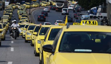 Αθήνα: Συνεχίζεται και αύριο η απεργία των ταξί 