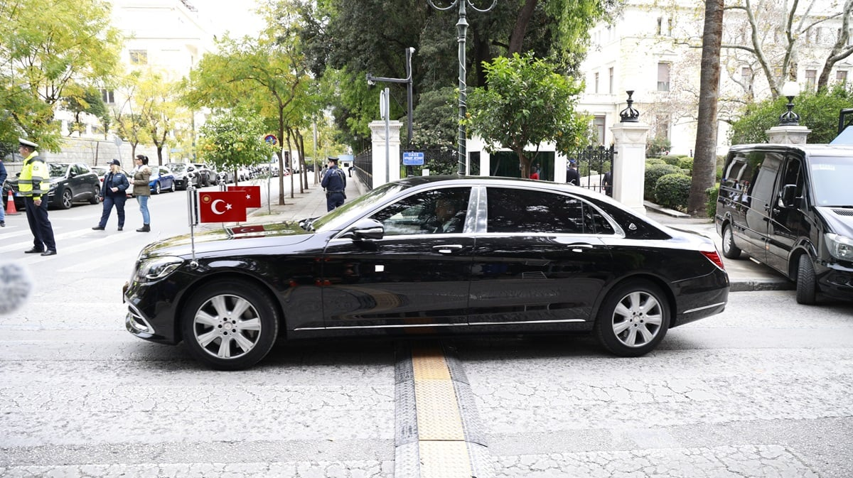 Αυτή είναι η υπερπολυτελής θωρακισμένη Mercedes που μετέφερε τον Ρ.Τ.Ερντογάν στην Αθήνα (φώτο)