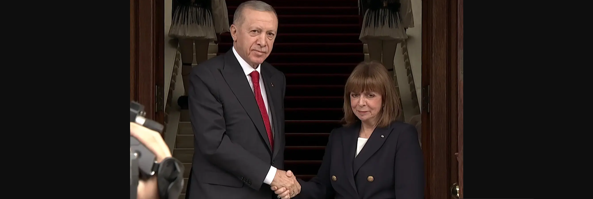 Συνάντηση Ρ.Τ.Ερντογάν-Κ.Σακελλαροπούλου: «Είναι καλύτερο για το μέλλον των δυο πλευρών να βλέπουμε το ποτήρι μισογεμάτο»