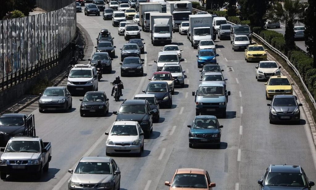 Κίνηση: Μποτιλιαρισμένος ο Κηφισός – Πού αλλού υπάρχουν καθυστερήσεις