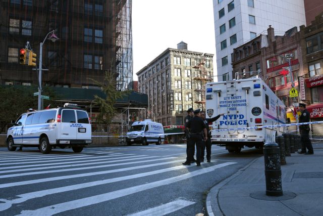 Νέα Υόρκη: Συνελήφθη άνδρας που άνοιξε πυρ σε συναγωγή στη διάρκεια της εβραϊκής γιορτής Χανουκά