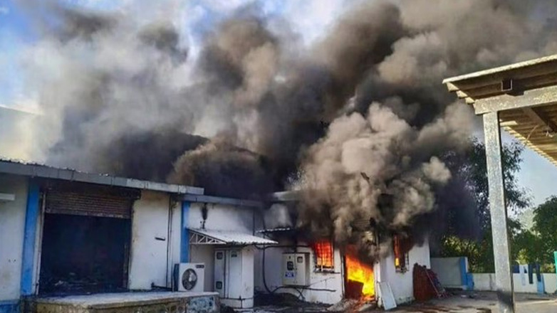 Ινδία: Πυρκαγιά σε βιοτεχνία κεριών στο κρατίδιο Μαχαράστρα – Τουλάχιστον επτά νεκροί