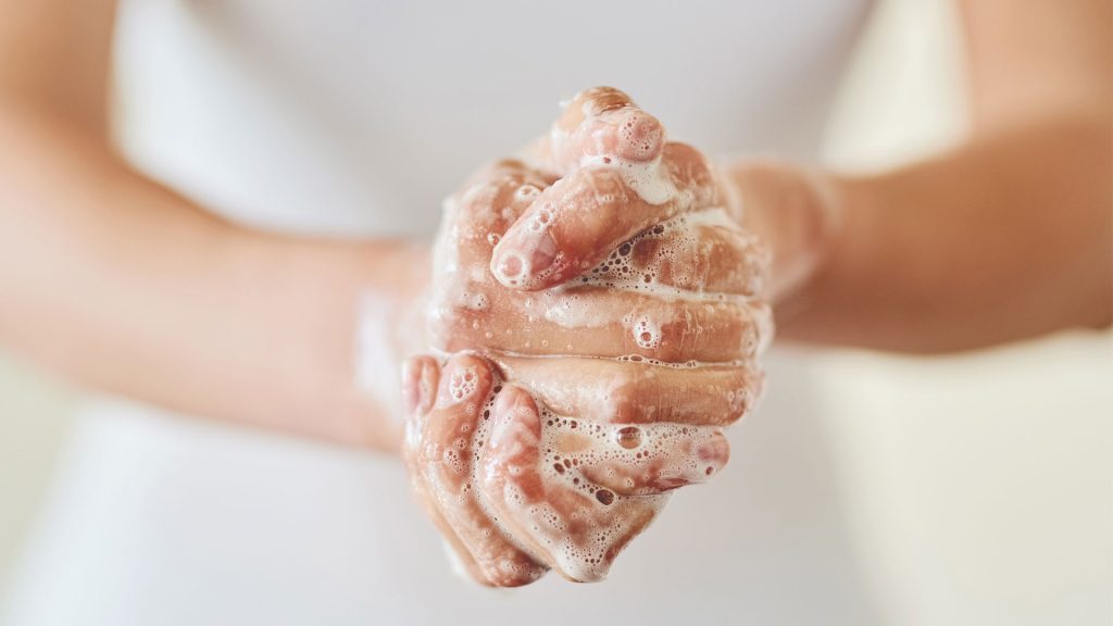 Το «μυστικό» στο πλύσιμο των χεριών που σκοτώνει τους ιούς