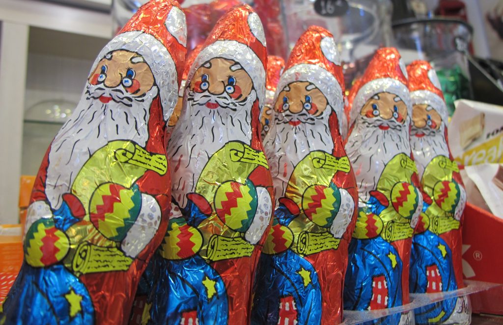 Εκτός μελομακάρονα και κουραμπιέδες από το καλάθι Χριστουγέννων