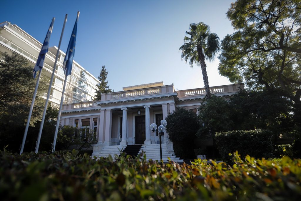 Όλα τα σενάρια μετά την σύσκεψη για την οπαδική βία στο Μέγαρο Μαξίμου