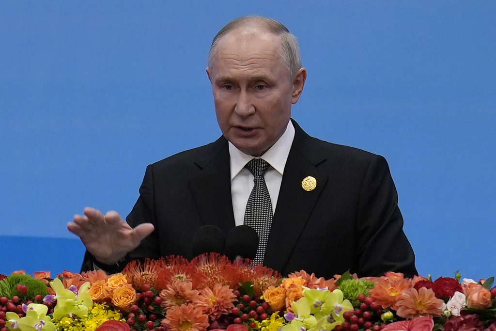 Β.Πούτιν: «Η Δύση πίστευε ότι οι κυρώσεις της θα αποδυνάμωναν τη Ρωσία αλλά δεν εγκαταλείψαμε και νικάμε»!