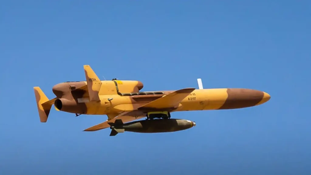 Ιράν: Έθεσε σε υπηρεσία μαχητικά drone εφοδιασμένα με πυραύλους αέρος – αέρος