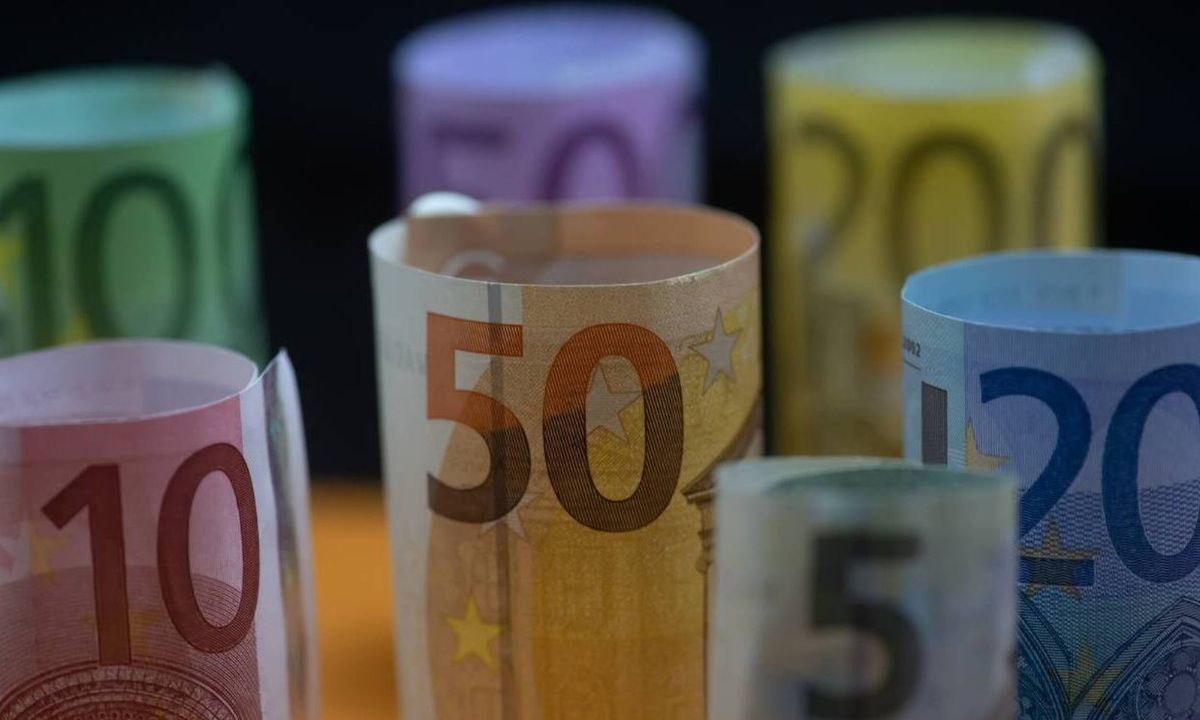 «Λίφτινγκ» στο επίδομα ανεργίας – Θα φτάνει έως 1.300 ευρώ τον μήνα