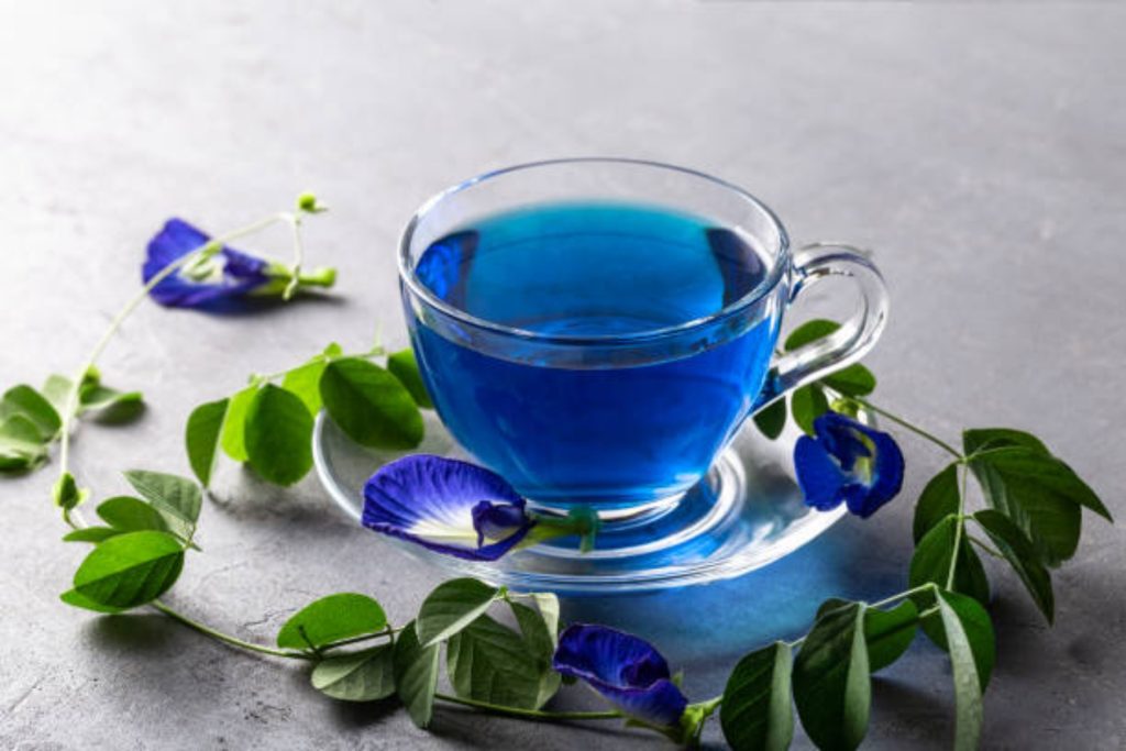 Αυτά είναι τα οφέλη που έχει για την υγεία το μπλε τσάι – Πώς να το φτιάξετε