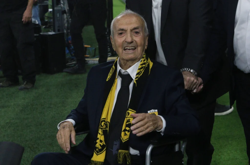 «Έφυγε» από τη ζωή σε ηλικία 93 ετών ο θρύλος της ΑΕΚ Κώστας Νεστορίδης