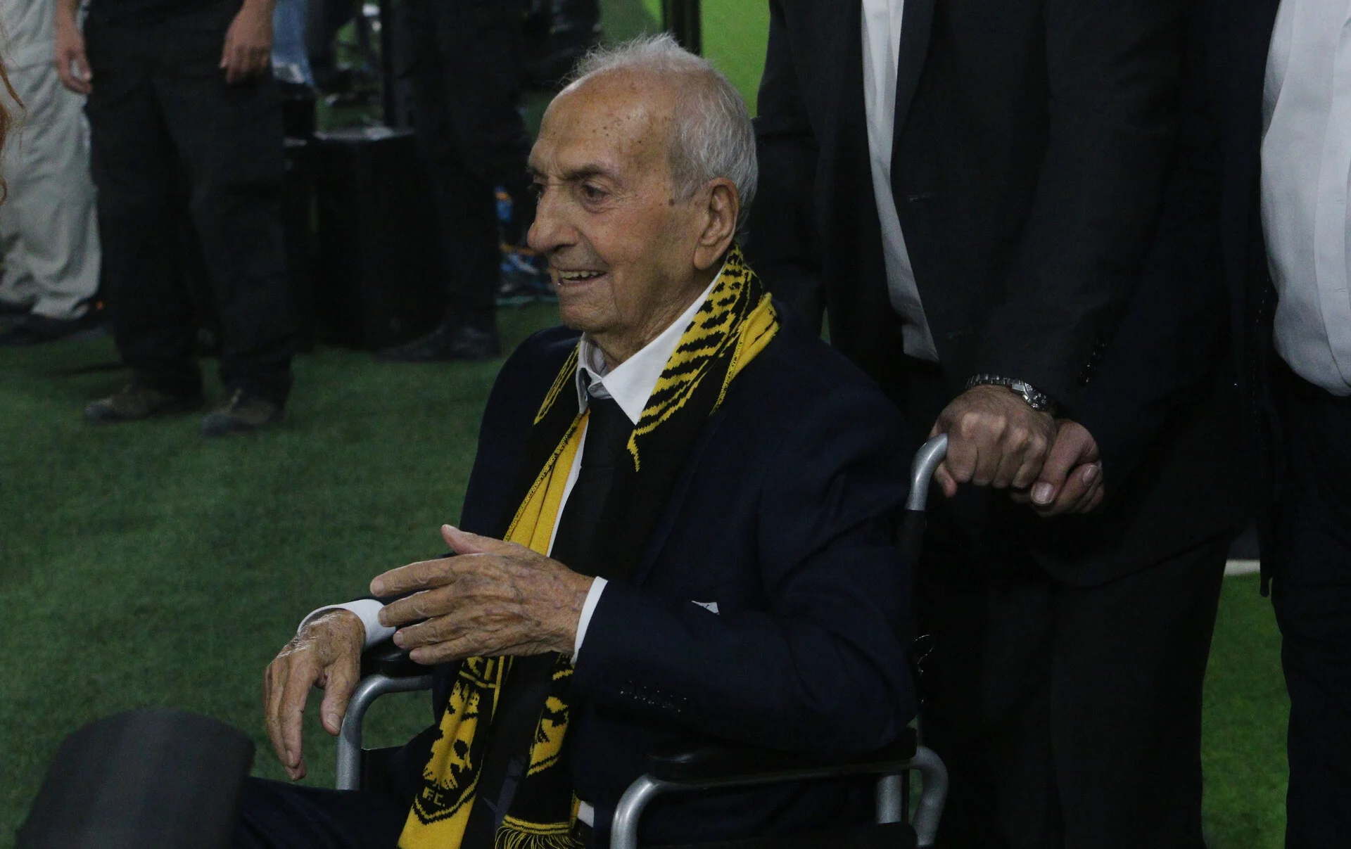 Οι παλαίμαχοι παίκτες της ΑΕΚ αποχαιρετούν τον Κ.Νεστορίδη: «Δεν υπάρχουν λόγια για το ποδοσφαιρικό μεγαλείο του»