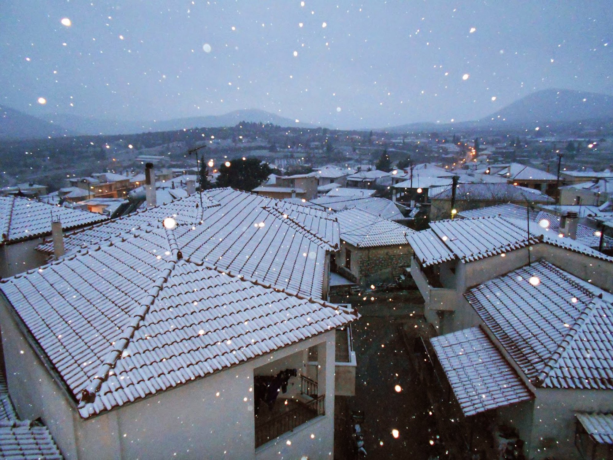 Σαββατοκύριακο με «τσουχτερό» κρύο  – Σε ποιες περιοχές της Αττικής θα χιονίσει