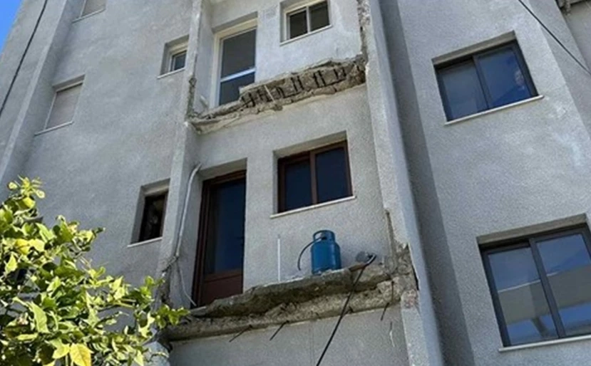 Λεμεσός: Κατέρρευσαν δύο μπαλκόνια σε πολυκατοικία – Από τύχη δεν τραυματίστηκε κάποιος (φώτο)