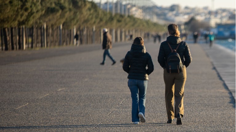Ανοιξιάτικος ο καιρός σήμερα – Υψηλές θερμοκρασίες πριν από το «τσουχτερό» τριήμερο