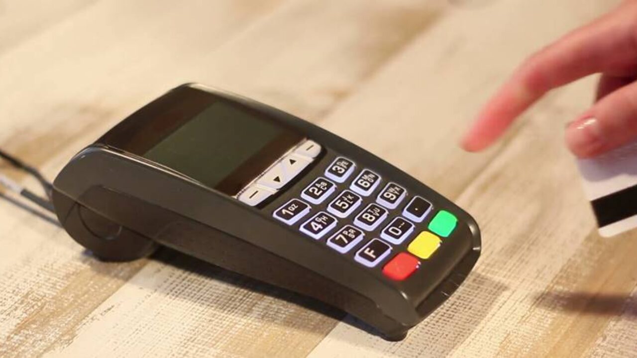 «POS παντού»: Υποχρεωτική εγκατάσταση από την 1η Ιανουαρίου 2024 σε 35 νέες κατηγορίες επαγγελματιών