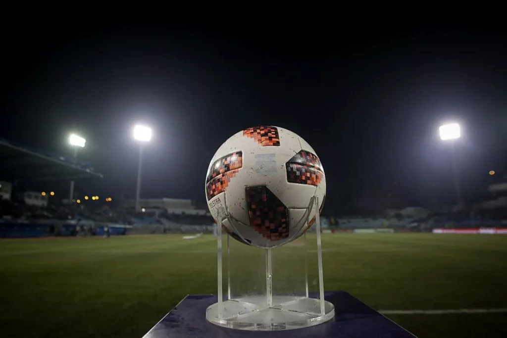 Σέντρα για την 14η αγωνιστική της Super League – Ορίστηκαν διαιτητές