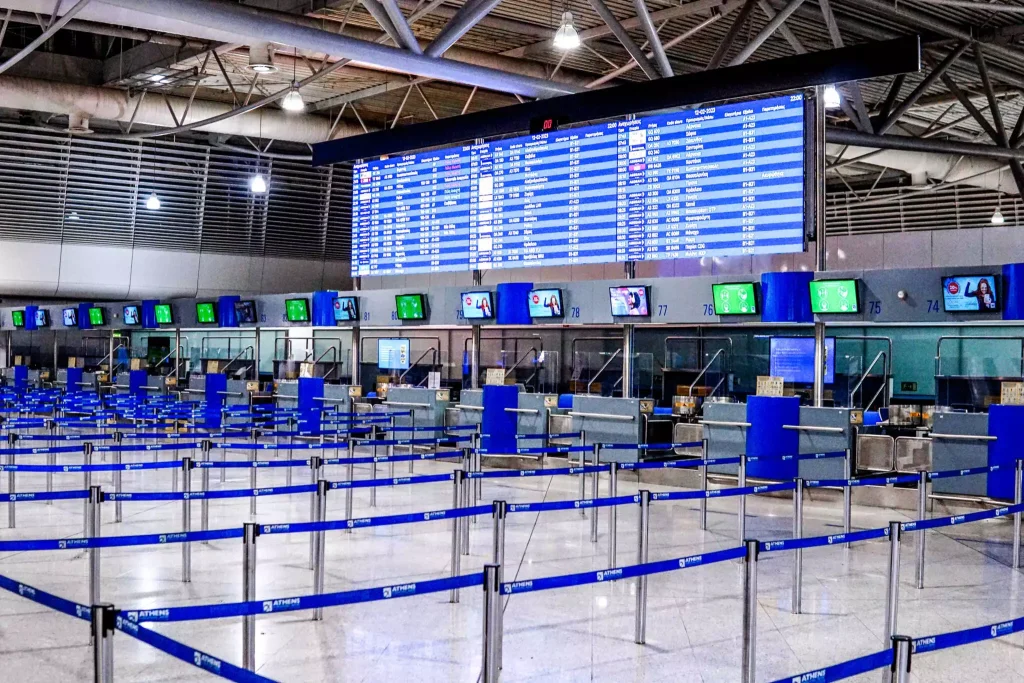 Οι αντίξοες καιρικές συνθήκες στο Ηράκλειο ανάγκασαν αεροπλάνο να προσγειωθεί στα Χανιά