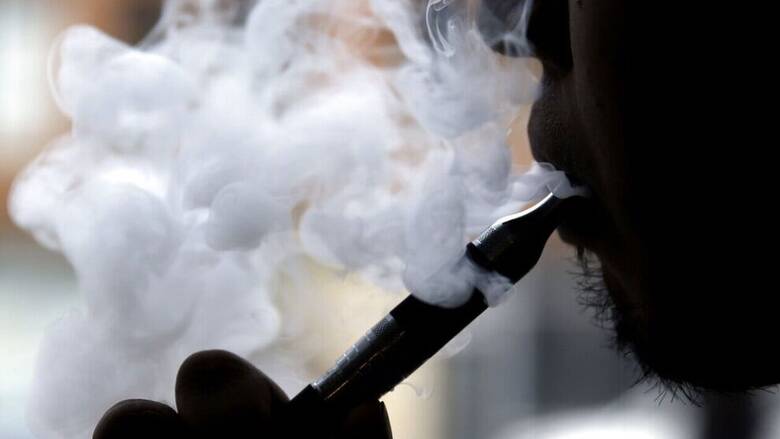 Την απαγόρευση των ηλεκτρονικών τσιγάρων με γεύσεις ζητά ο ΠΟΥ