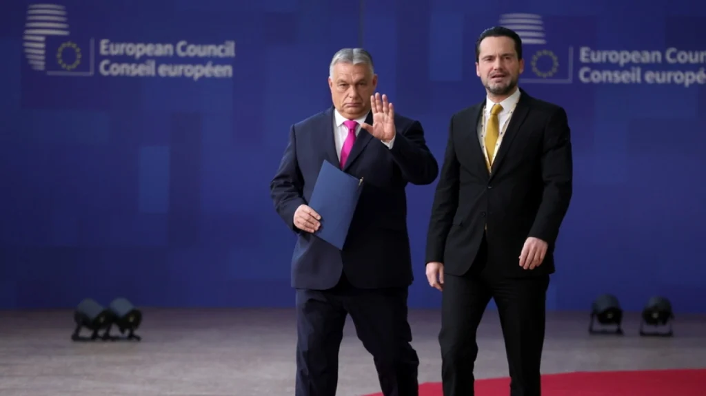 ΕΕ: Το «τέχνασμα» για την ομόφωνη απόφαση υπέρ της Ουκρανίας χωρίς να πει το «ναι» η Ουγγαρία