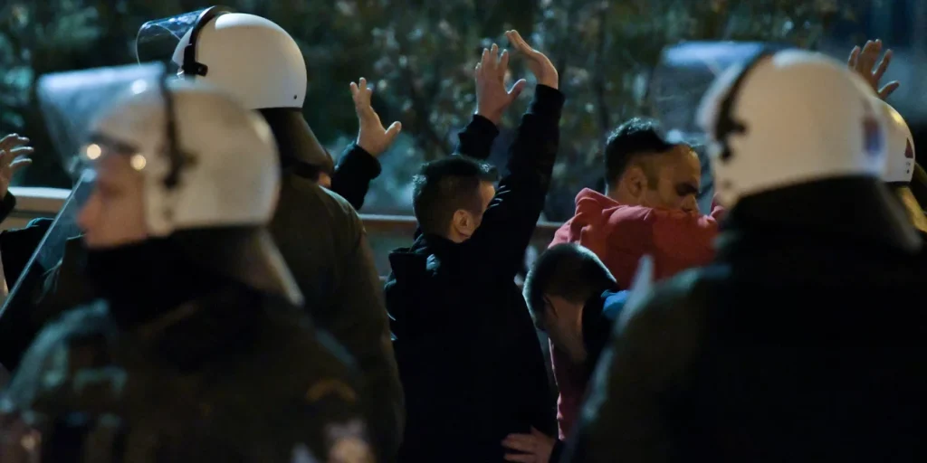 Ρέντη: Στο στόχαστρο της ΕΛ.ΑΣ. ο «καθοδηγητής» των επεισοδίων – Πώς στρατολογούσε τους χούλιγκαν