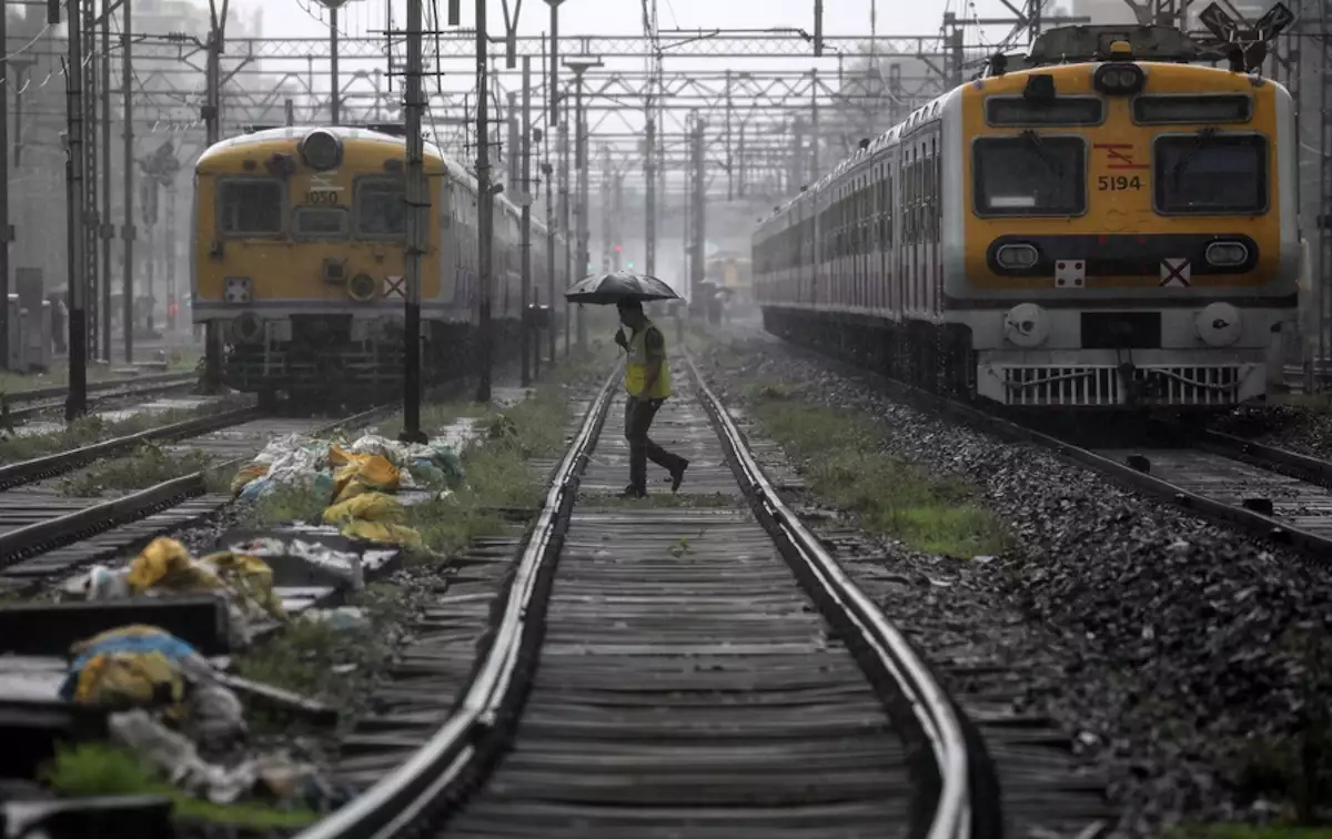 Ινδία: Κατέρρευσε δεξαμενή νερού σε σιδηροδρομικό σταθμό – Τρεις νεκροί και 27 τραυματίες