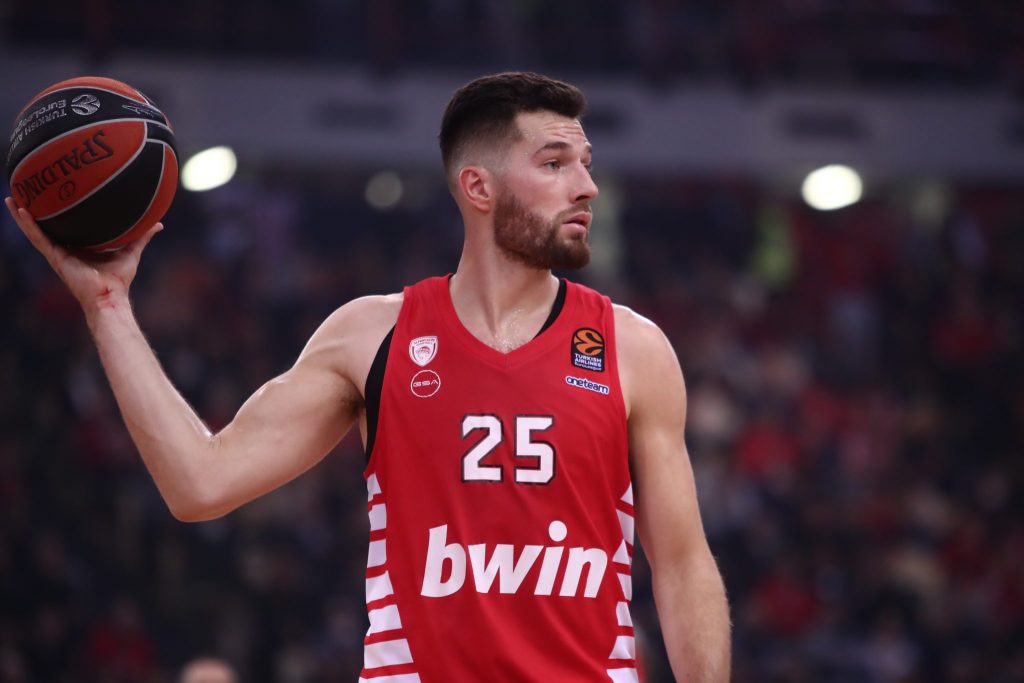 Δεν θα παίξει στο Ολυμπιακός – Βαλένθια ο Α.Πίτερς