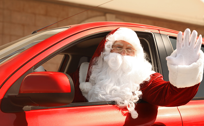 Αυτό το ήξερες; – Γιατί στην Αγγλία δεν μπορείς να οδηγείς ντυμένος Άγιος Βασίλης;