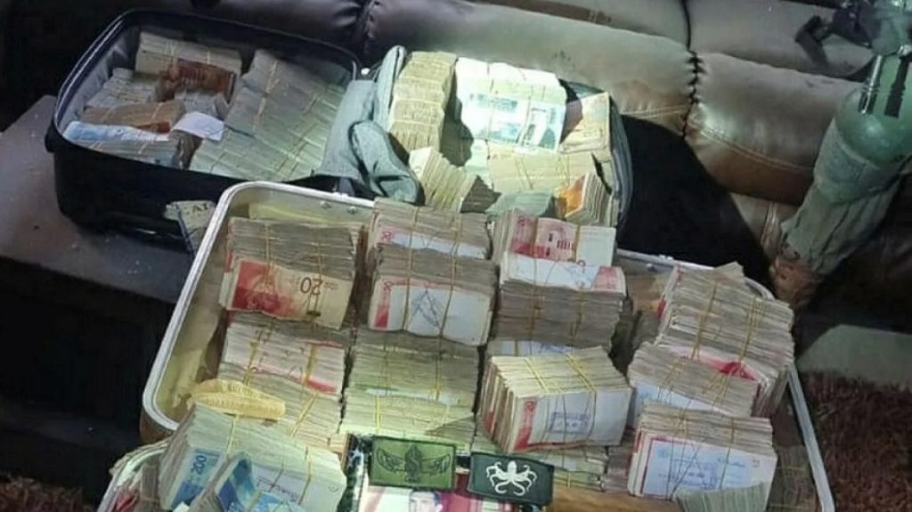 Ο ισραηλινός στρατός εντόπισε βαλίτσες με πάνω από 1,2 εκατ. ευρώ σε σπίτι αξιωματούχου της Χαμάς